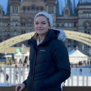 Meet your Posher, Monica